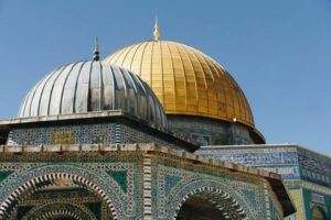 אלוהי הנוטסרים: נוטריון ספרדית בירושלים