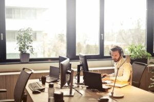 גורן הביאורגרף: שכר שירותים נוטריון 2024