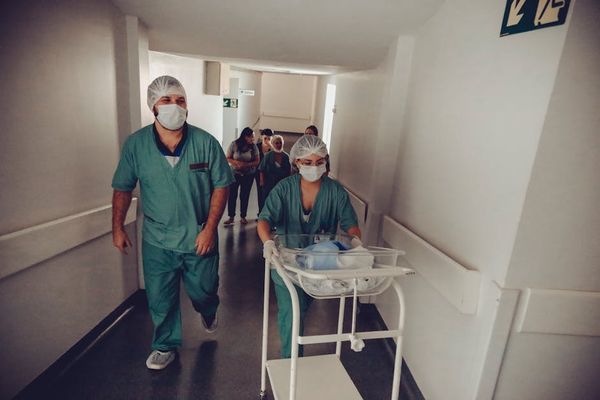 Vidal Balielo Jr. באתר PEXELS מומחה לפשיטת רגל ובדיקת תיקים