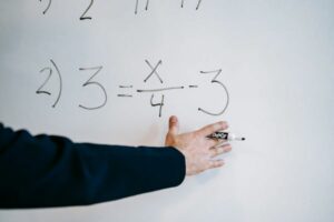 מתן תעודת קיום ירושה: מרצה מקצועי