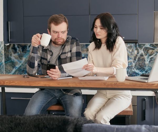 Mikhail Nilov באתר PEXELS מומחה להפטר חובות פשיטת רגל: הדרכה מעשית