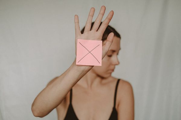 Anete Lusina באתר PEXELS המומחה בפרסום צו ירושה בעיתון