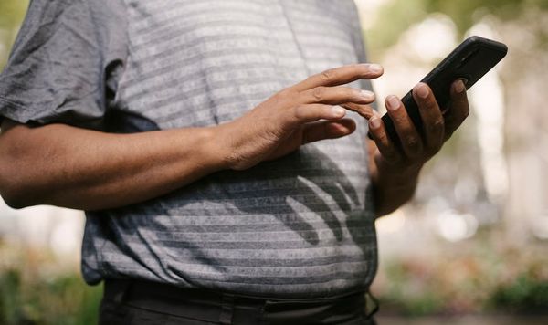 Tim Samuel באתר PEXELS הגשת בקשה מקוונת לרישום צו ירושה - המדריך המלא